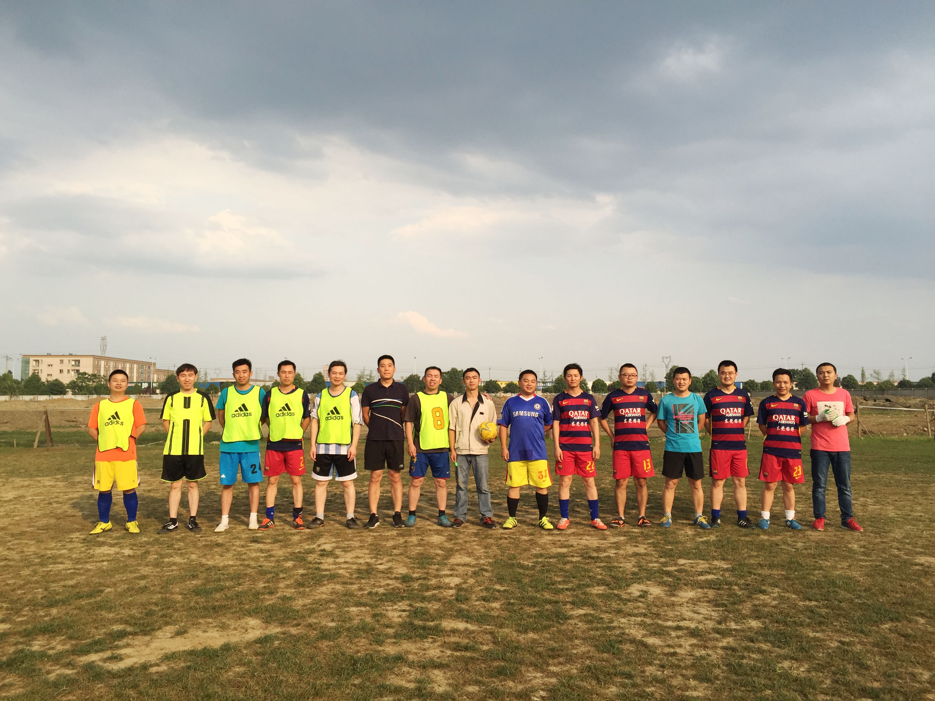 西南大区第六届“西部英国上市公司365”足球赛圆满成功